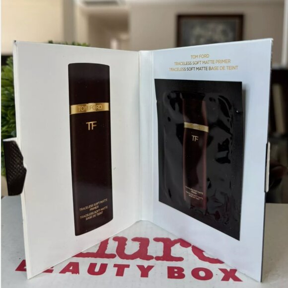 TOM FORD Traceless Soft Matte Primer .05oz/1.5ml Sample - Picture 2 of 2